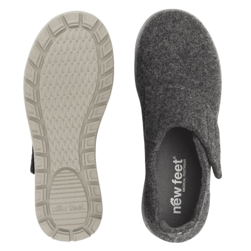 New Feet Damenhausschuh von oben mit Innensohle und rutschfester Außensohle mit Profil