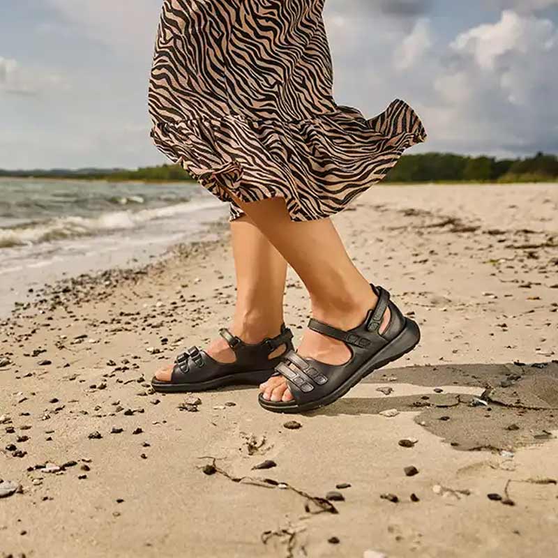 New Feet damesandal i skind - Sort - Seniorshop