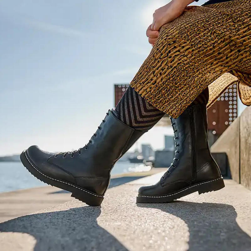 New Feet lange Damenstiefelette – Schwarz